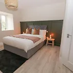 Curhoor Holiday home *